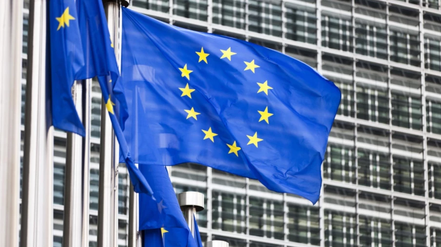 Bruxelles veut assouplir les règles bancaires européennes et bâle iii