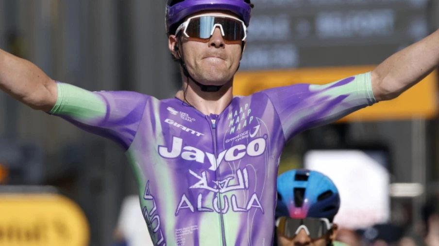 Tour de France : Mauro Schmid gagne sa première étape à Belfort