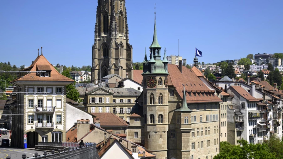 À Fribourg, un guide touristique junior pour les 4 à 12 ans
