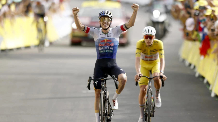Evenepoel remporte la 15e étape du Tour, Vingegaard abandonne