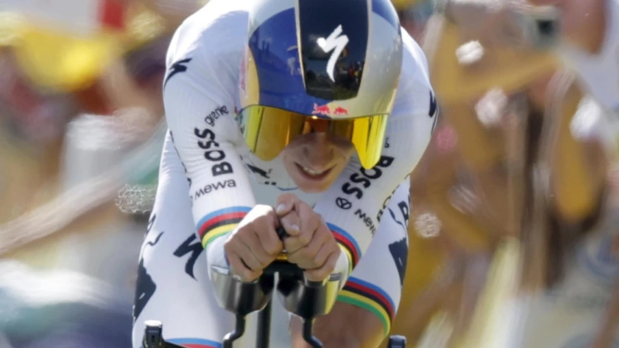 Tour de France : Evenepoel bat Pogacar en chrono, Voisard 10e au général