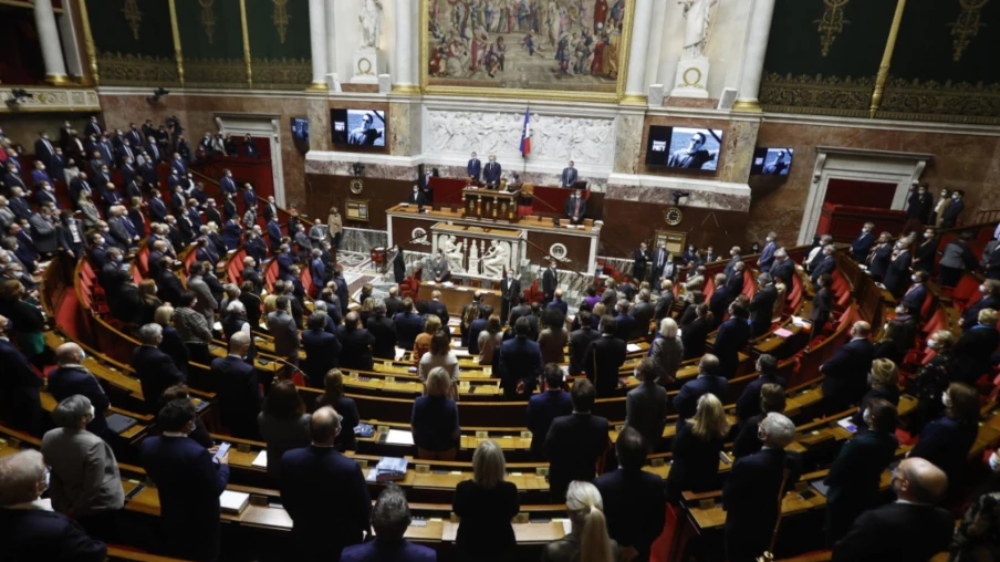 France : interdiction des réseaux sociaux aux moins de 15 ans