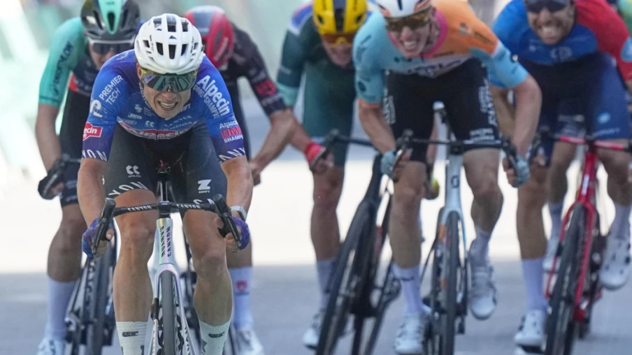 Tour de France 2026 : Mauro Schmid 2e de la 17e étape derrière Philipsen