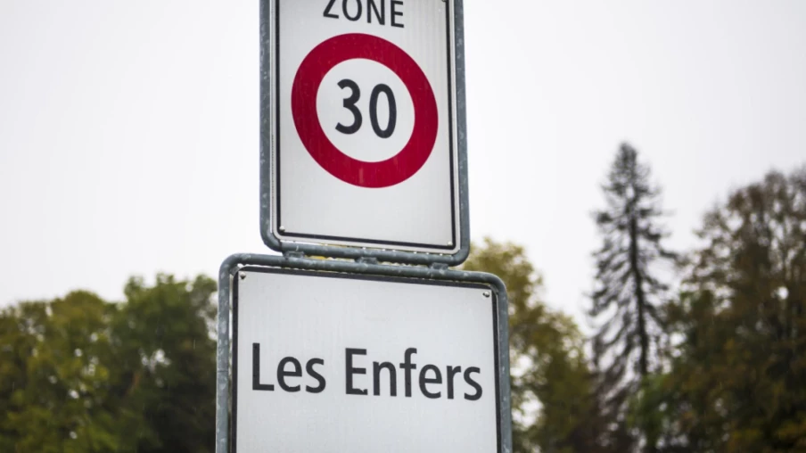 Motard grièvement blessé après une sortie de route entre Soubey et Les Enfers