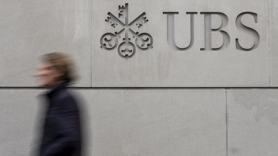 UBS passe sous les 100 000 employés après l'intégration de Credit Suisse