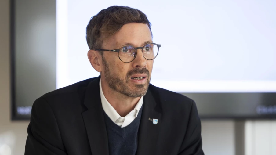 Fribourg : Laurent Dietrich atteint la moitié de son tour d’Europe à vélo