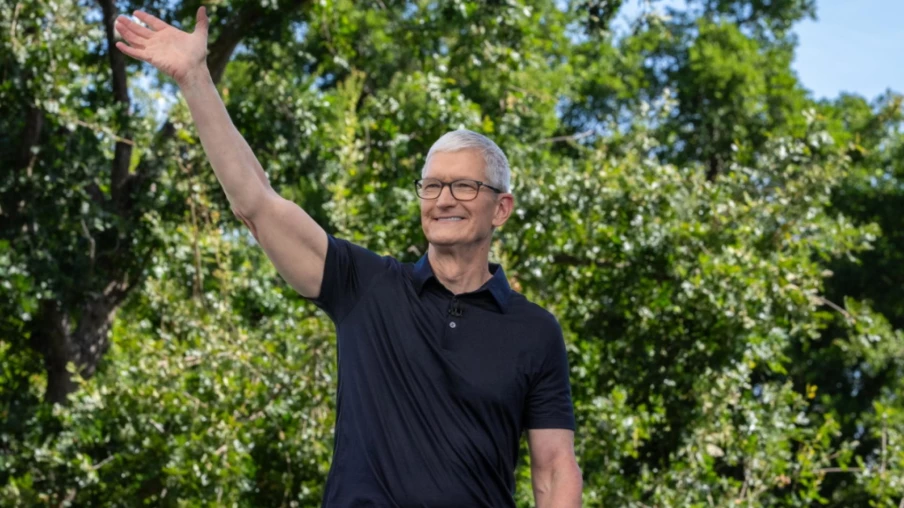 Apple signe un trimestre record mais ses prévisions déçoivent Wall Street
