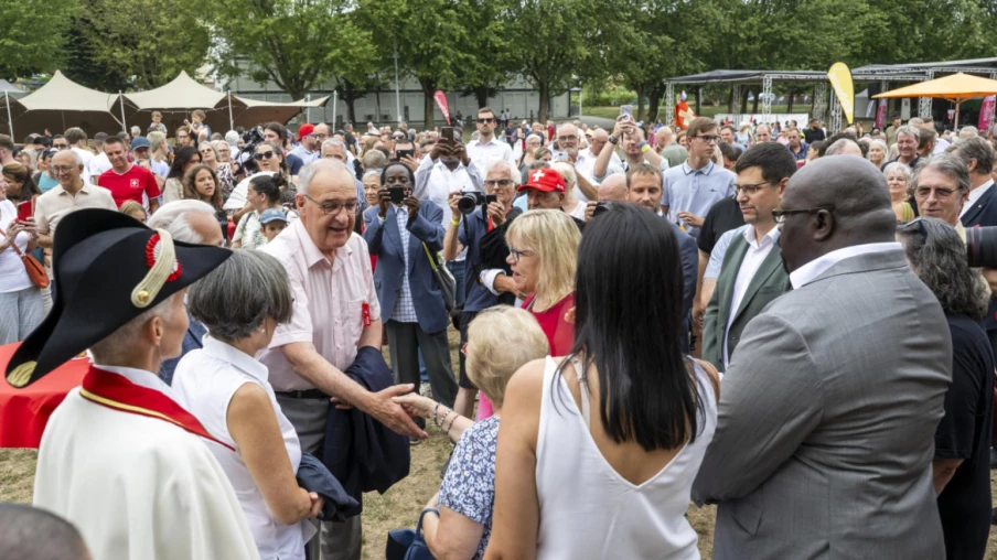 Guy Parmelin célèbre le 1er août à Renens avec la population