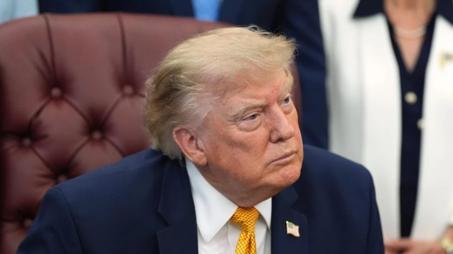 Trump annonce des discussions avec l'Iran, Téhéran dément