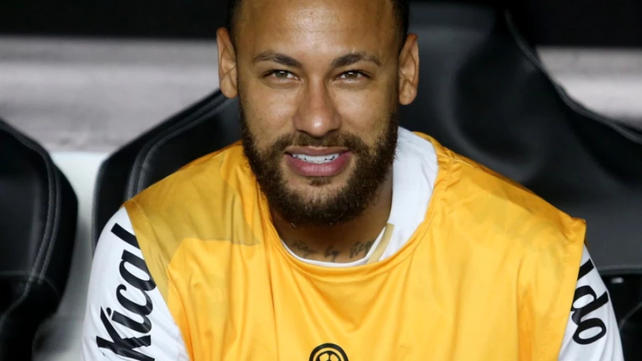 Neymar évite d'évoquer sa retraite et parle de son avenir à Santos