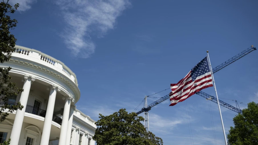Le déficit commercial des États-Unis se réduit légèrement en juin