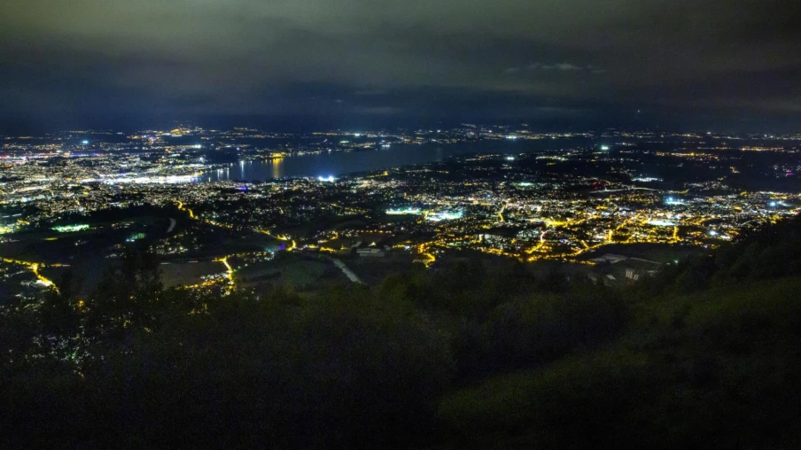 Neuchâtel : éclairage public réduit pour mieux observer les Perséides