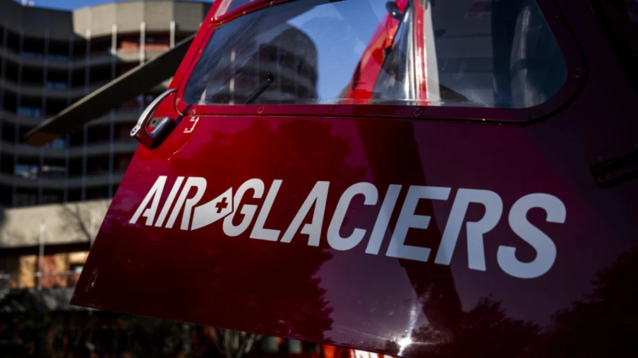 Collision frontale moto et side-car au Grimsel : trois blessés