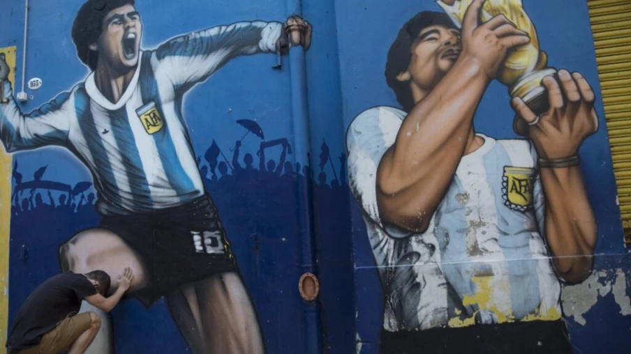 Le ballon de la main de Dieu de Maradona aux enchères à 10 millions