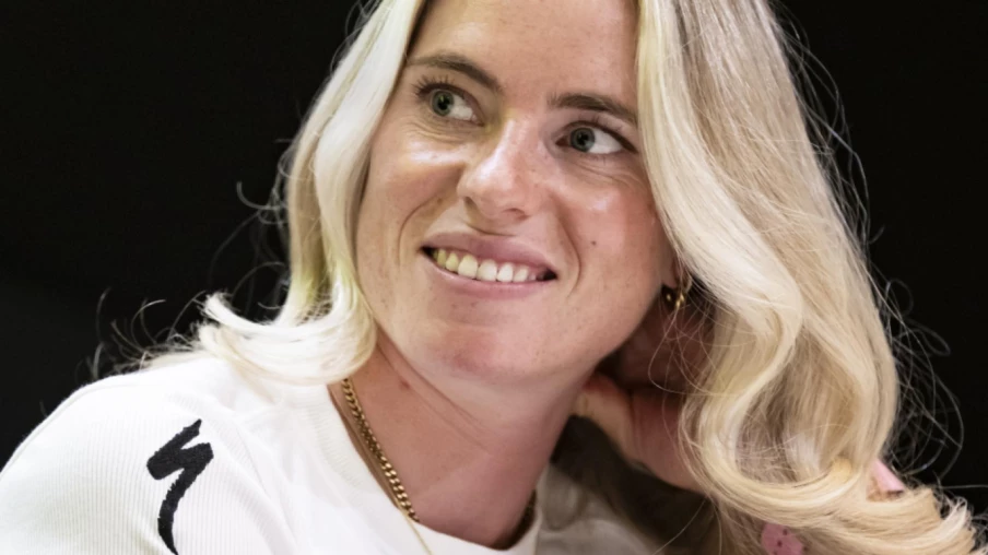 Tour de France féminin : Demi Vollering reprend le maillot jaune