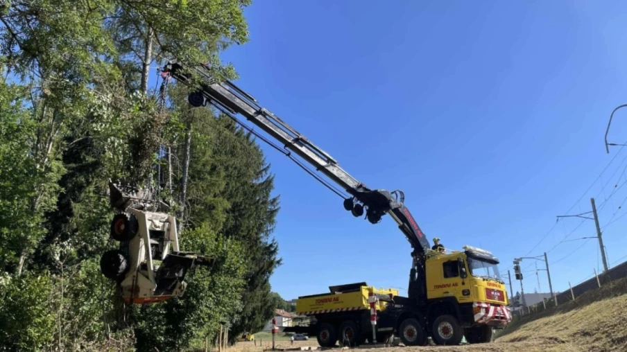 Belfaux (FR) : un homme blessé dans un accident avec engin de chantier