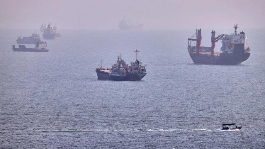 Téhéran pose des conditions pour rouvrir le détroit d'Ormuz