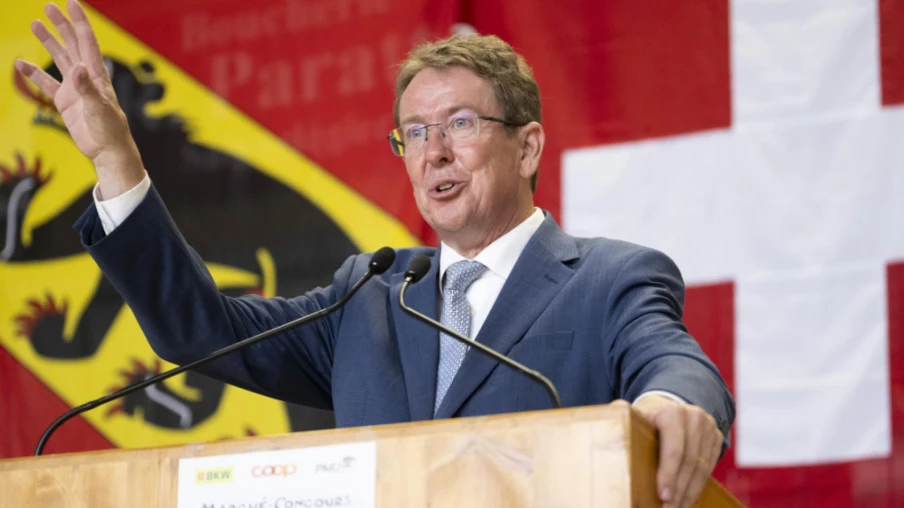 Albert Rösti défend la révision de l’ordonnance sur l’élevage