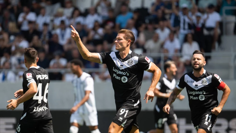 Lugano écrase Zurich 5-0 et reste invaincu en Super League