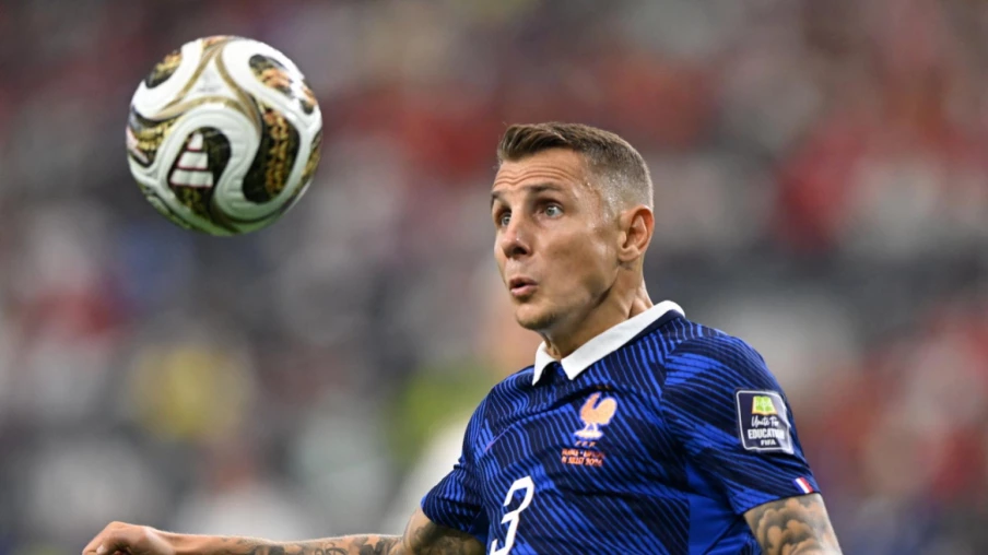 Lucas Digne signe au Paris Saint-Germain pour trois saisons