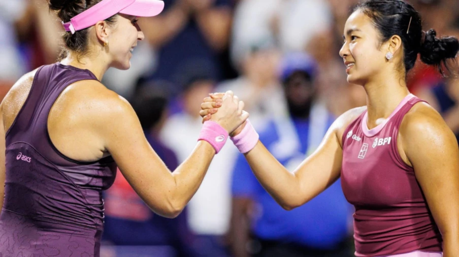 Bencic bat Eala à Toronto et se qualifie pour les quarts de finale