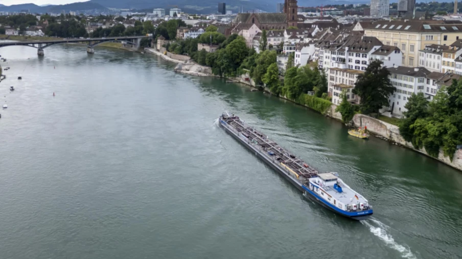 Rhin : niveau d’eau très bas, navigation marchande presque impossible
