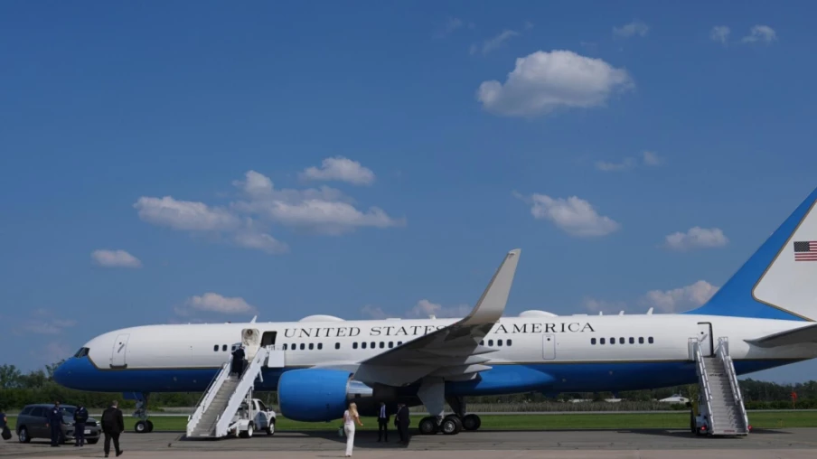 otan : trump a changé d’avion à cause de menaces iraniennes
