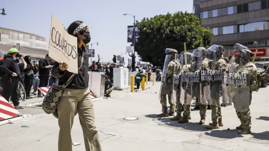 Los Angeles : les démocrates critiquent l’envoi de la Garde nationale par Trump comme un abus de pouvoir
