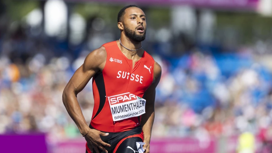 Mumenthaler pulvérise son record et se qualifie pour la finale du 200 m