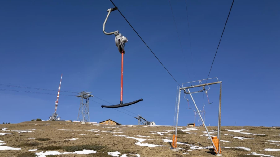Remontées mécaniques bernoises : adaptation au changement climatique