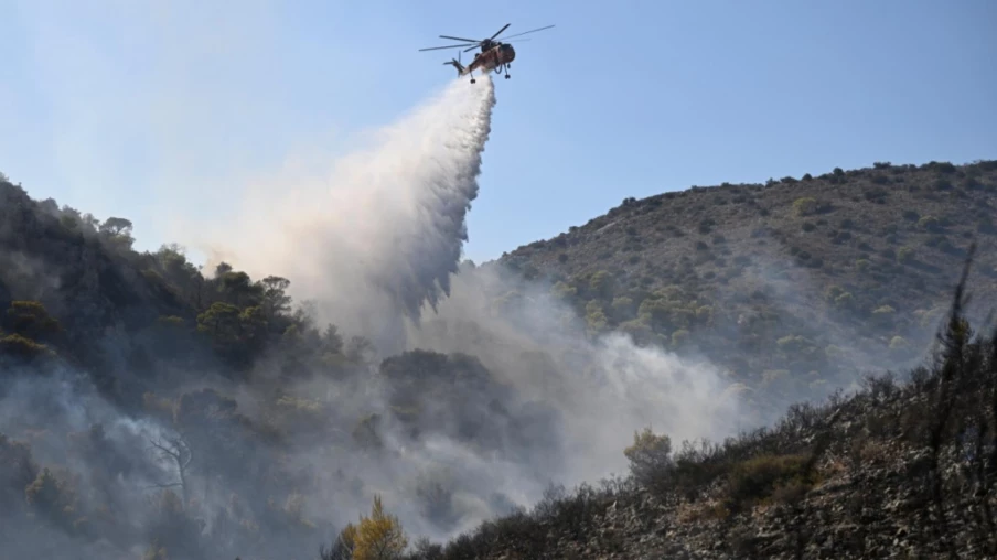 Incendies à Salamine près d’Athènes : deux morts et évacuations