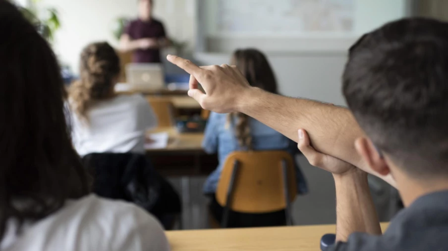 Fribourg: les bourses d'études moins pénalisées pour les étudiants actifs
