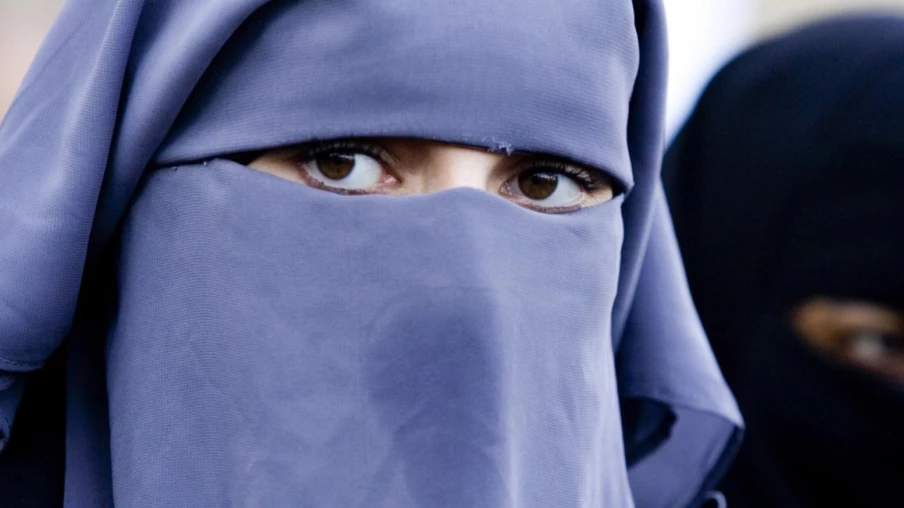 Le Portugal interdit la dissimulation du visage en public et le voile intégral