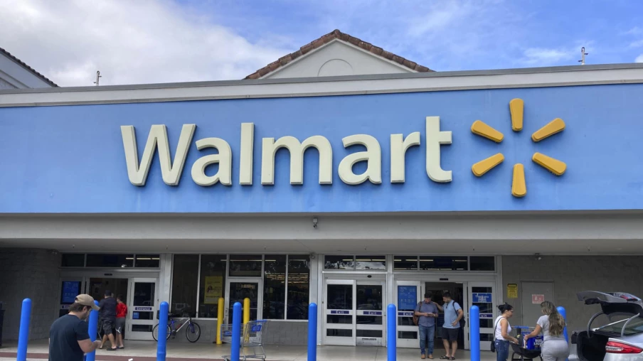 Walmart relève ses prévisions annuelles grâce à un trimestre solide