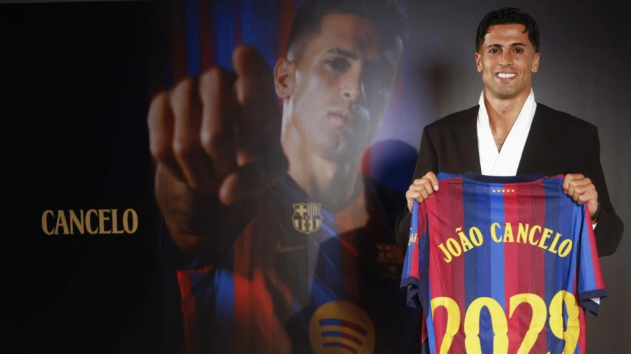 Le Barça recrute Joao Cancelo jusqu'en 2029