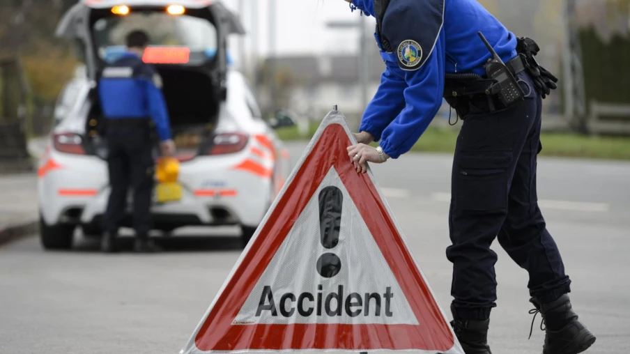 Un jeune motard de 17 ans meurt dans un accident à Bavois