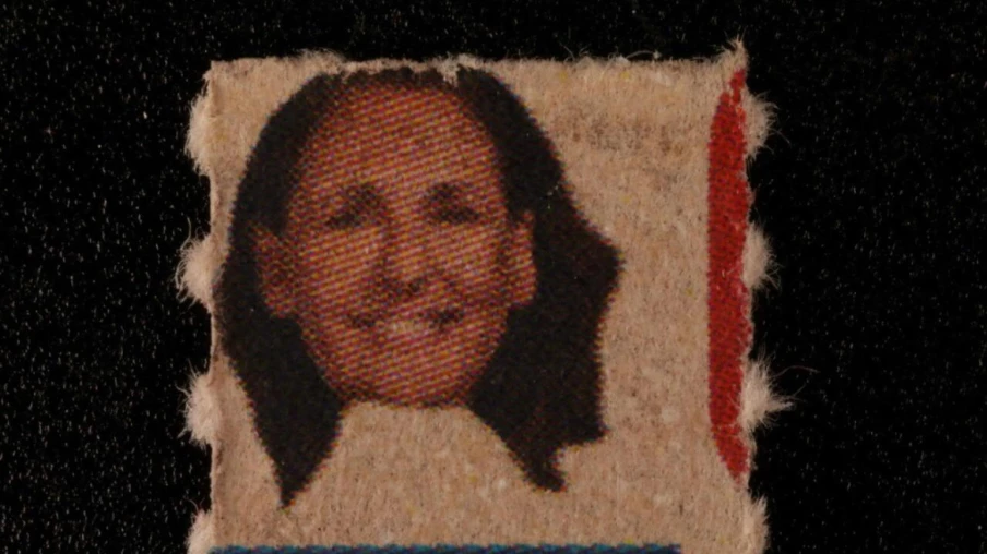 Zurich : des cachets de LSD au visage de Jacqueline Badran inquiètent le DIZ
