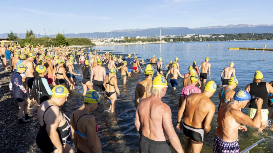 Traversée du lac à Genève : près de 1200 nageurs entre Genève-Plage et les Bains des Pâquis