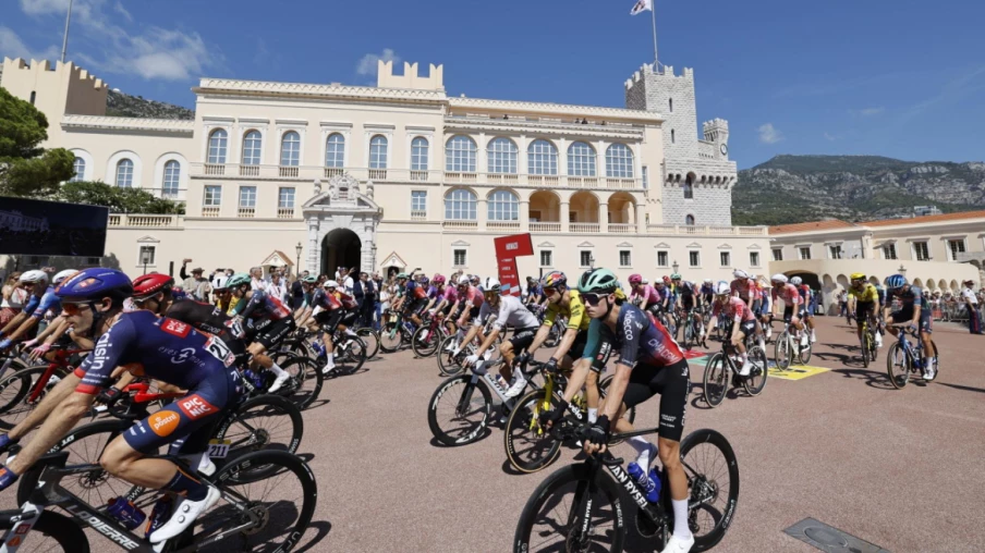 Matthew Brennan remporte la 2e étape de la Vuelta, Pogacar reste en rouge