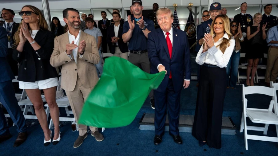 Trump en tête d'un grand prix automobile à Washington