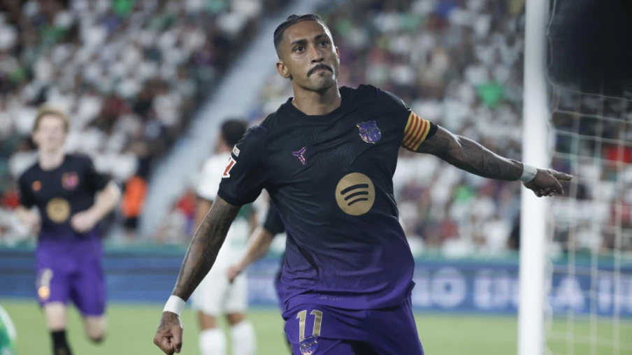 Le FC Barcelone s’impose largement à Elche pour son entrée en Liga