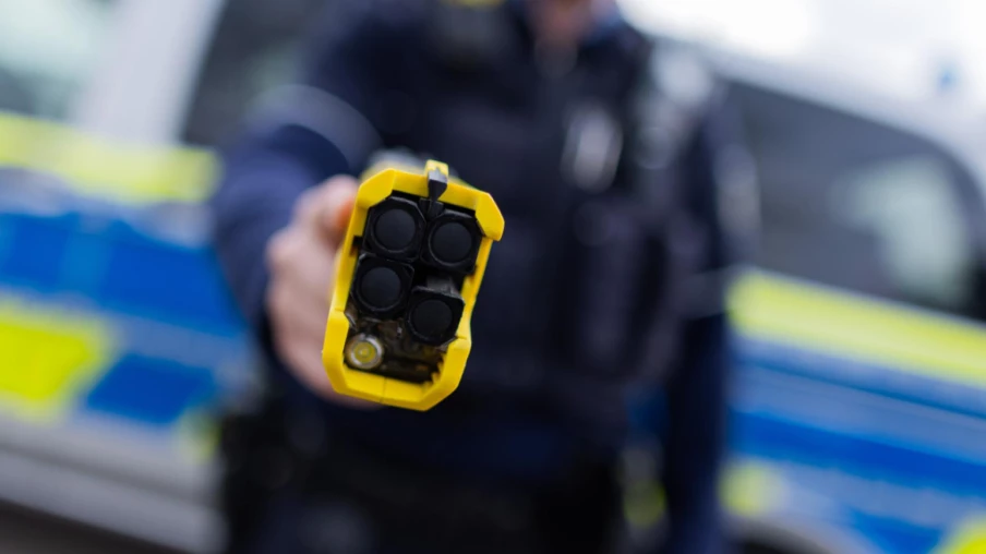 Utilisation du Taser dans les transports publics : chaque usage filmé