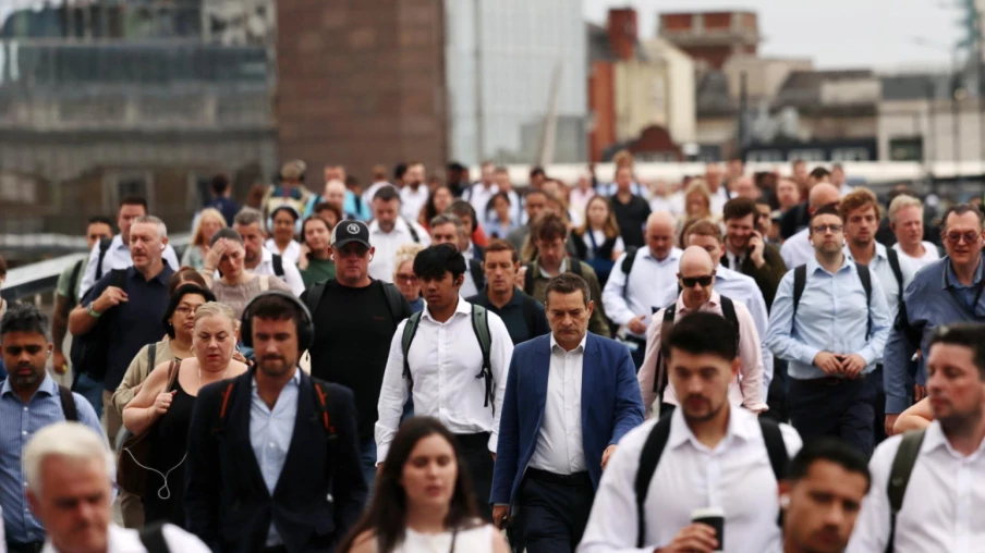 L'IA s'impose au bureau, mais la productivité progresse peu