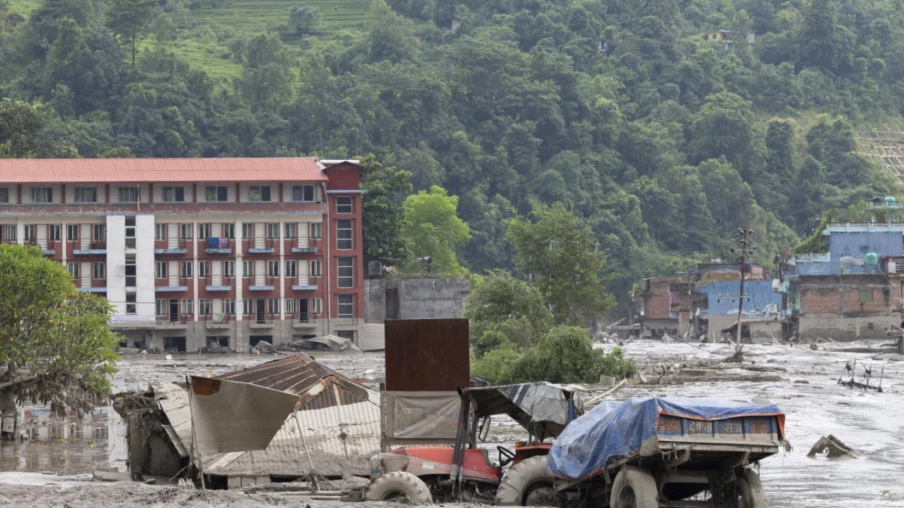 Plus de 1300 disparus après des coulées de boue au Népal et au Tibet