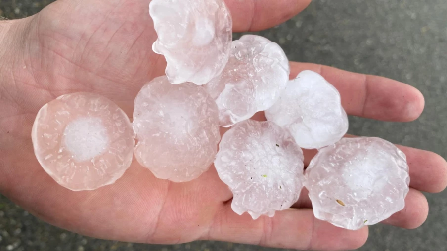 Orages et grêle en Suisse : fortes intempéries et trafic perturbé