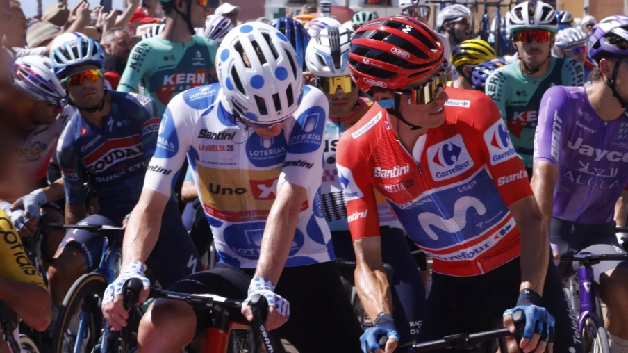 Enric Mas remporte la 9e étape et consolide son maillot rouge