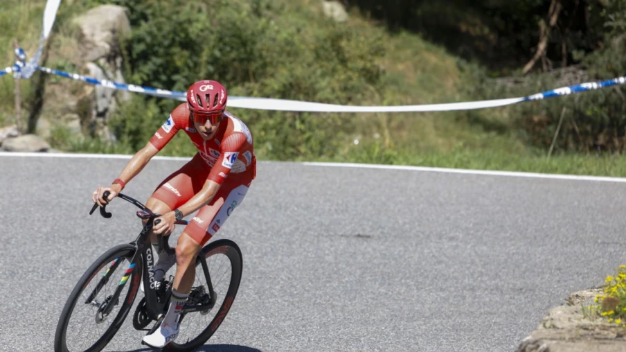Pogacar opéré avec succès de la clavicule après sa chute sur la Vuelta