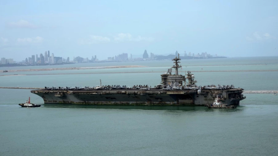 L’USS Abraham Lincoln arrive en Thaïlande après neuf mois en mer