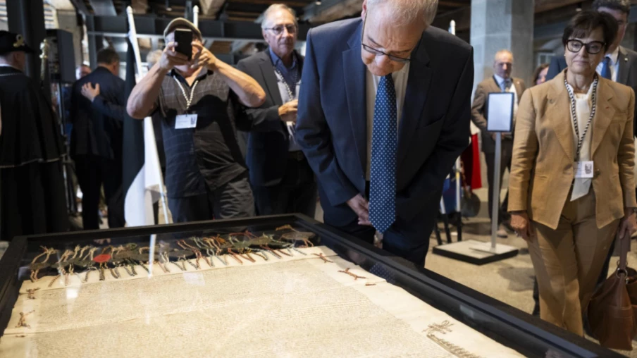 Fribourg célèbre l’inscription de la paix perpétuelle à l’Unesco