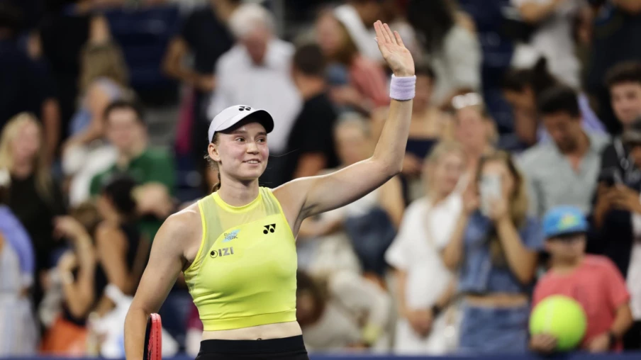 Rybakina domine Bouzas Maneiro et file au 3e tour de l'US Open